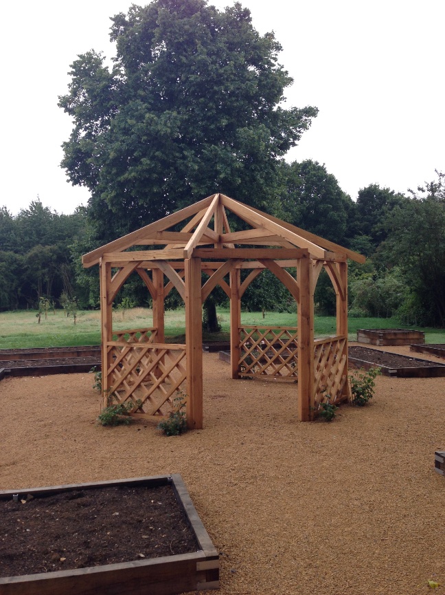 Hexagonal pergola frame
